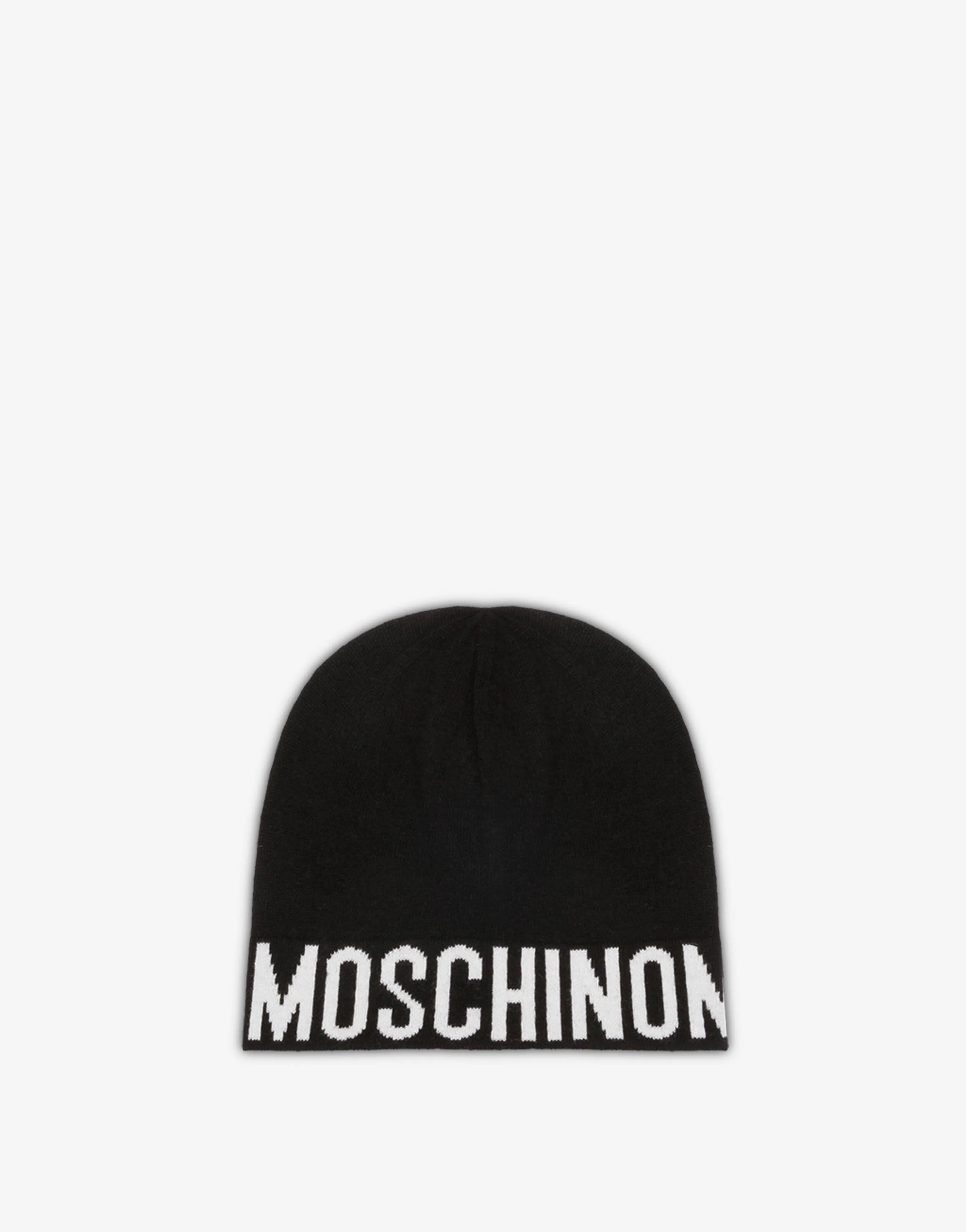 Wool blend hat with logo.